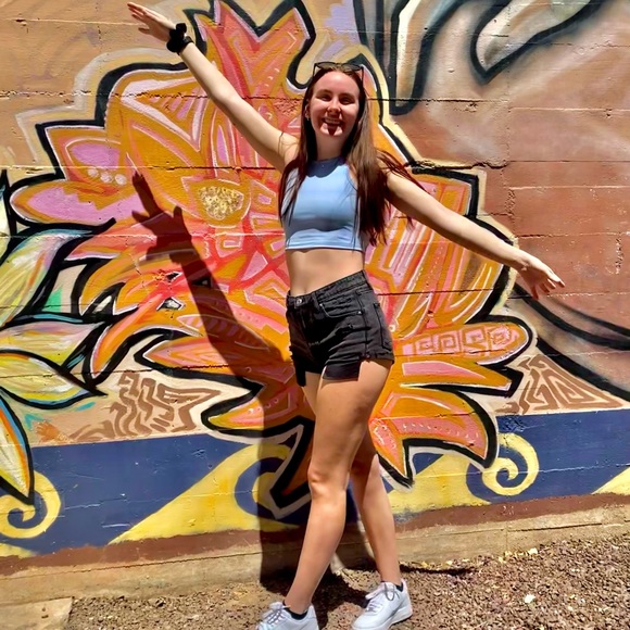 Meet your Posher, Sam - Picture 2 of 2